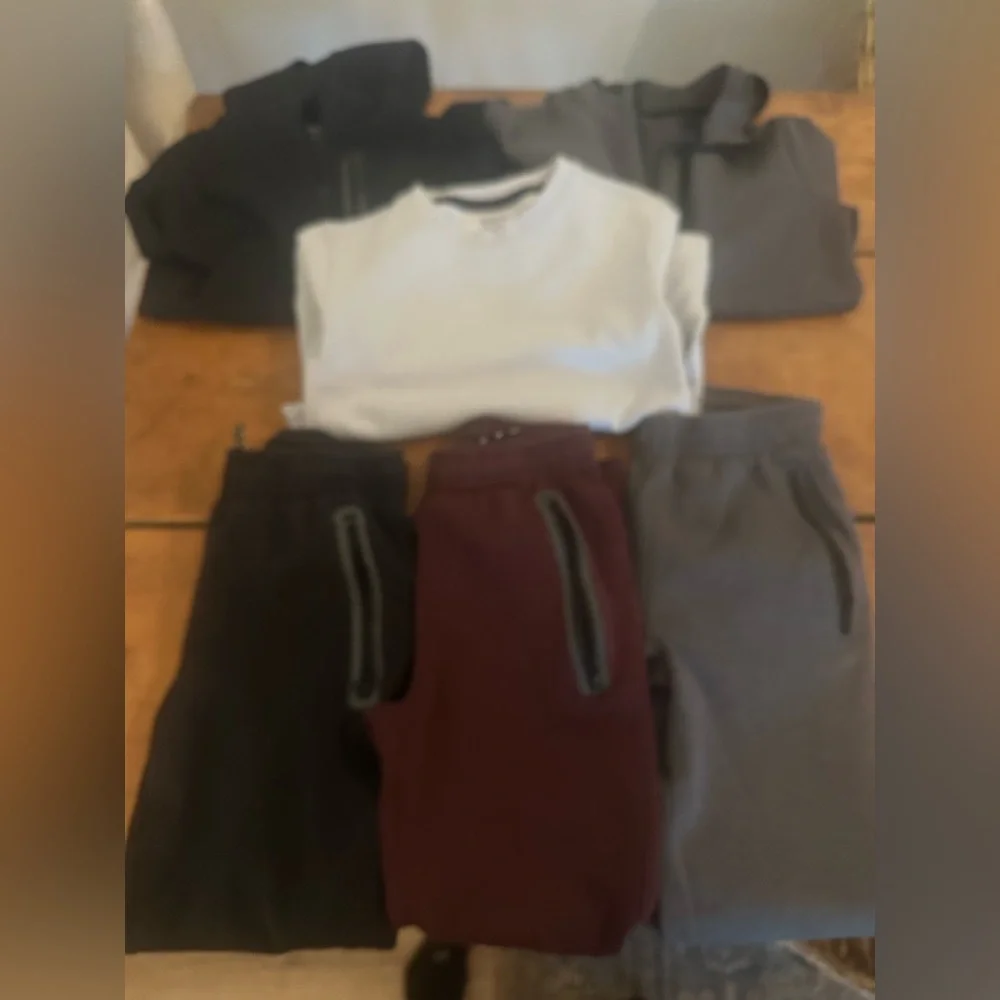 Boys size 8 old navy active wear